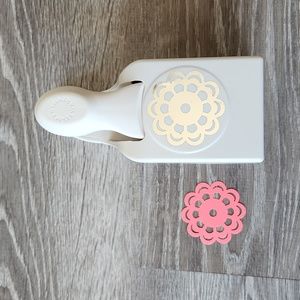 Martha Stewart Crafts Embroidery Craft Punch 42-25046 Cards Scrapbooking